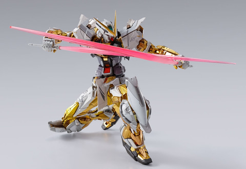 ガンダムアストレイ ゴールドフレーム（オルタナティブストライク Ver.） 抽選販売】METAL BUILD ガンダムアストレイ ゴールドフレーム