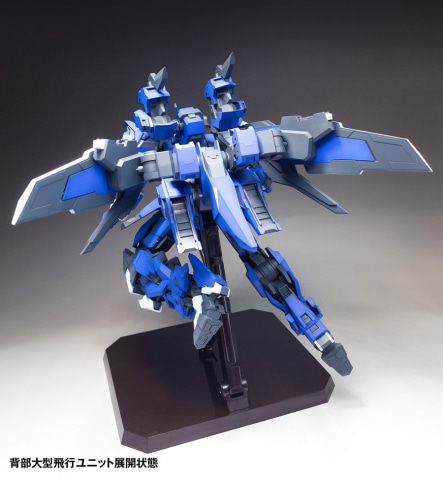 プラモデルシリーズ「SUPER ROBOT HEROES」より「エストエイル【初回