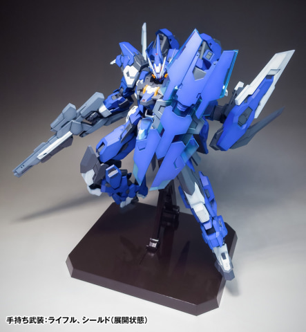 プラモデルシリーズ「SUPER ROBOT HEROES」より「エストエイル【初回