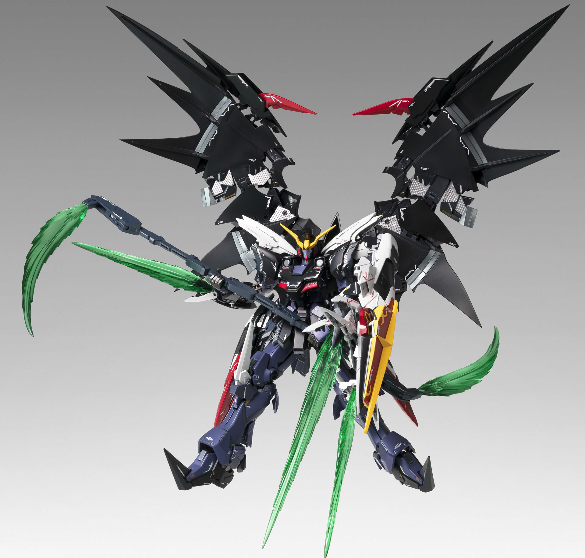 死神を思わせる姿を持つガンダムデスサイズヘル