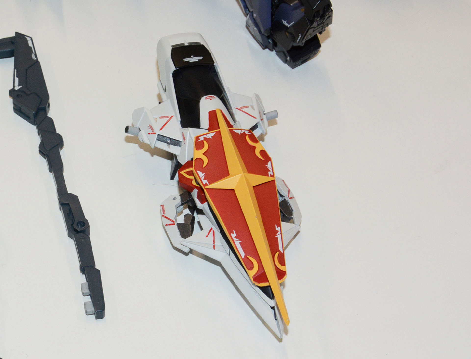 バスターシールドヘルも変形する