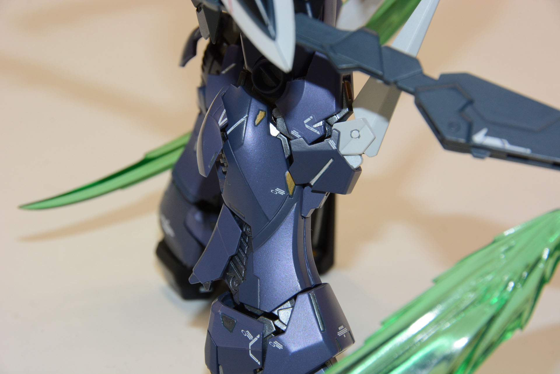 各部の装甲が展開、グリムリーパーモードへ