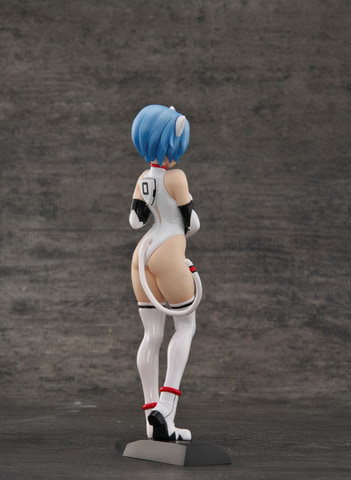 フィギュア　レイ(成形色ホワイト) 「エヴァンゲリオンぐりむろっく!PLUS」 1/8 カラーレジンキャストキット 再販】エヴァンゲリオンぐりむろっく！PLUS レイ 成形色ホワイト