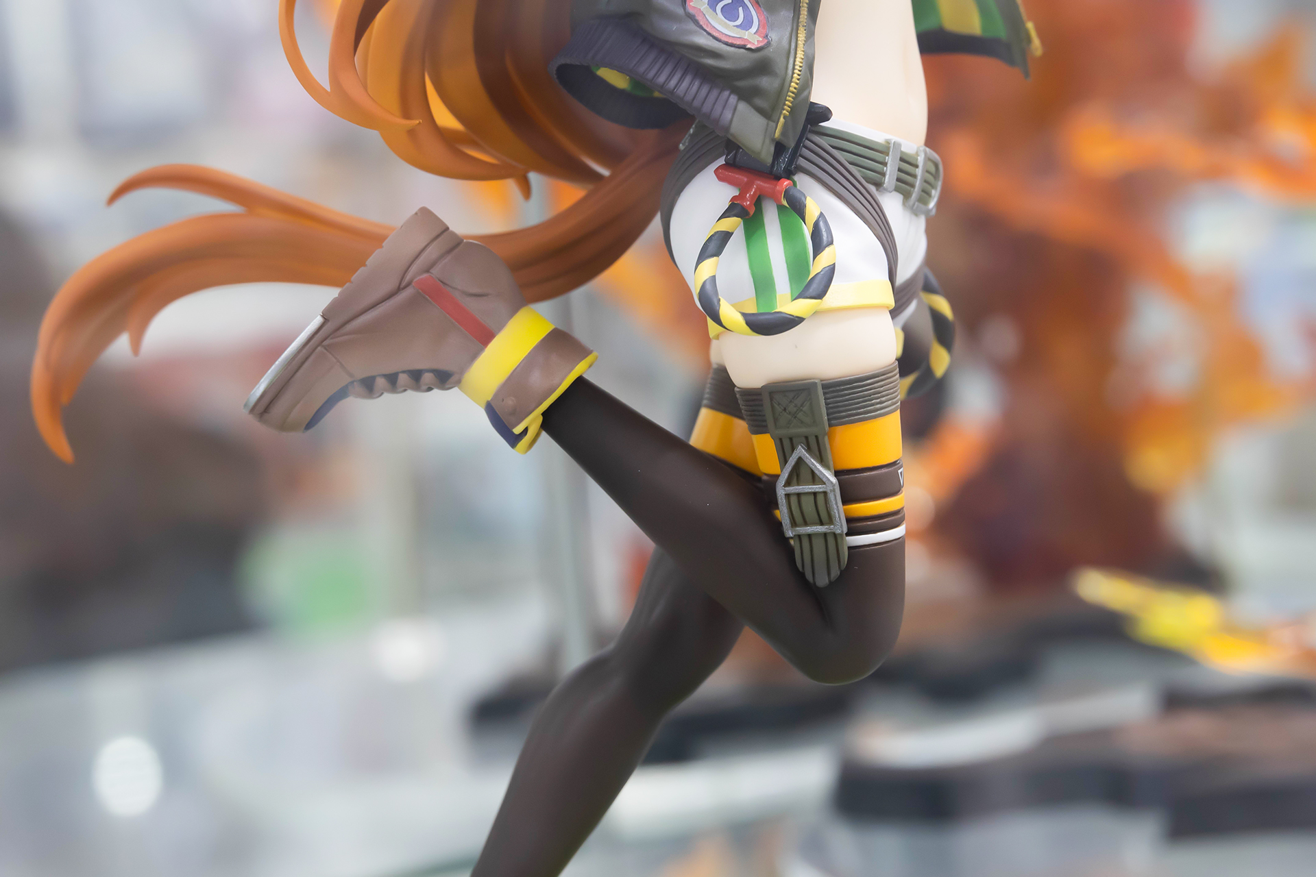 ウマ娘だけに、足まわりにも装飾品が付けられている