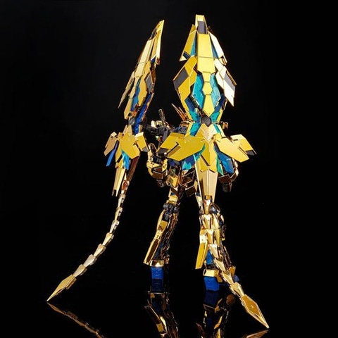 ガンダムNT」より、ユニコーンガンダム3号機 フェネクスのRG