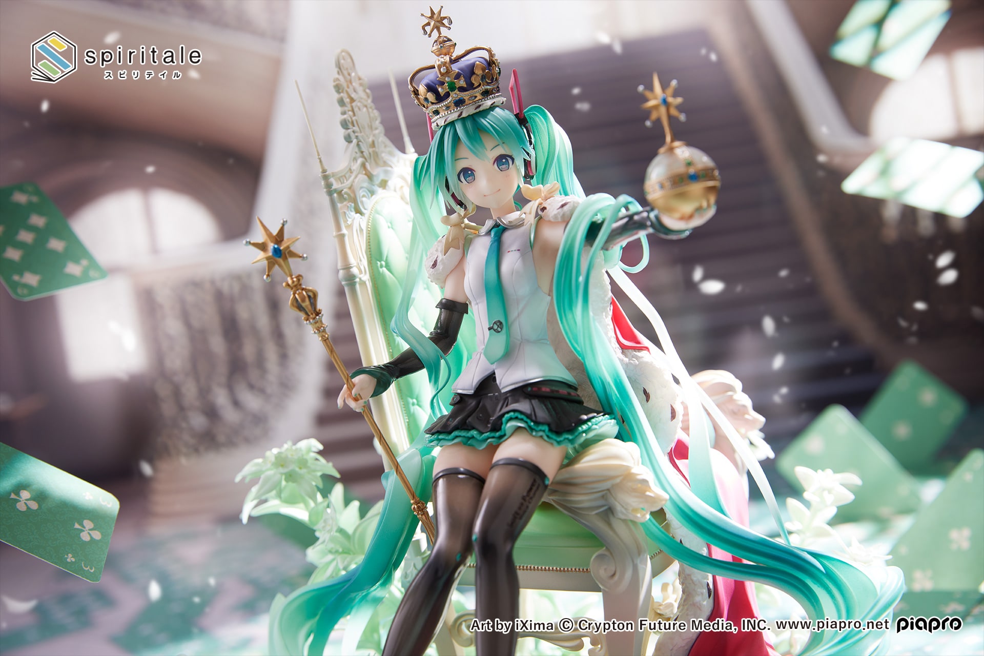 iXima氏が描く凛とした美しさのある初音ミクを完全再現。強いまなざしと結んだ口が印象的。いつまでも見つめていたくなるように仕上げられている