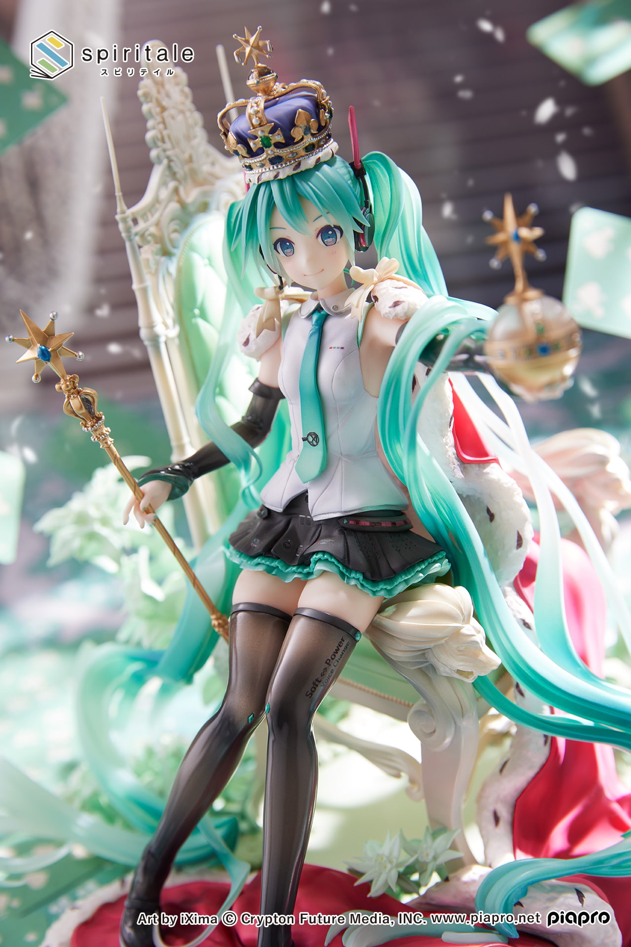 ブーツやアームカバーは、しっかりとイラストの光沢感を再現。特にブーツはグラデーションと透け感のある配色により、足先の「ブーツらしさ」と大腿部の「タイツのような質感」を合わせ持った、こだわりを感じさせる仕上がりとなっている