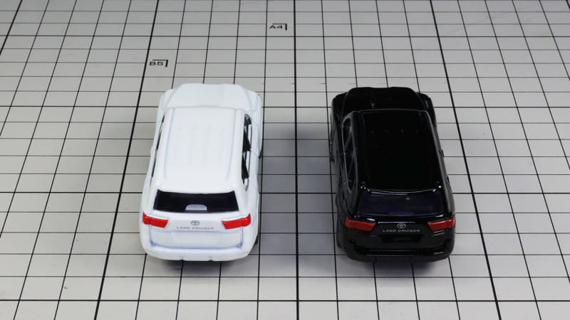 リア：カタマリ感と強さを感じるリアセクション