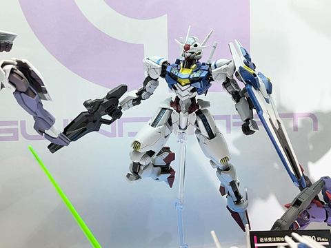 ガンダム 水星の魔女」で印象的だったシェルユニットが青く光る