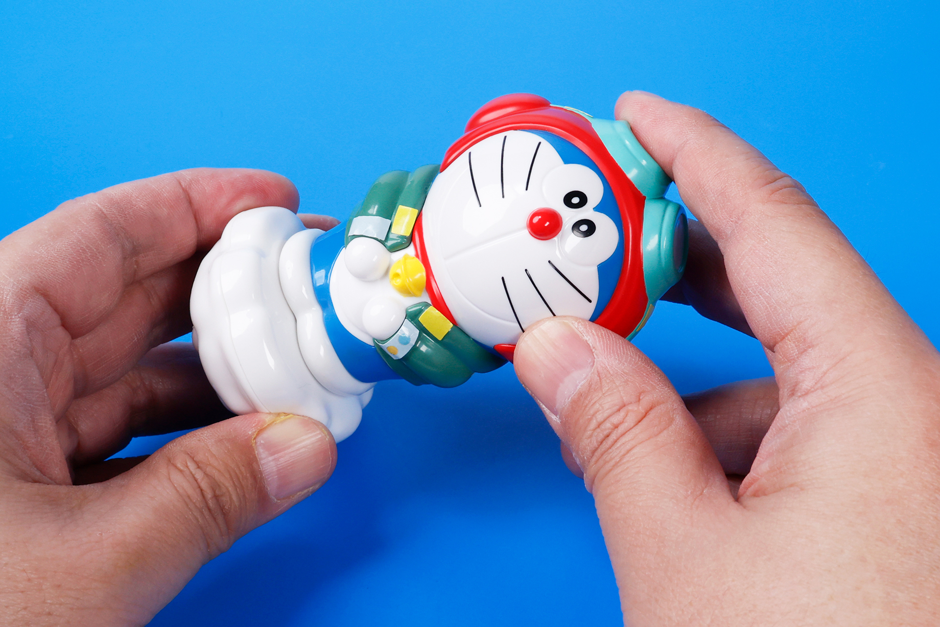 右方向に回転させながら、雲のコマを取り付けていく