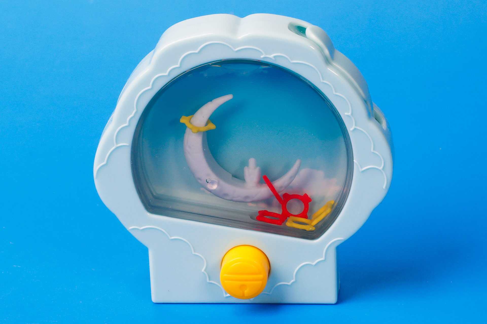 こちらが、「ドラえもんのウォーターリングゲーム」に水を入れたところ