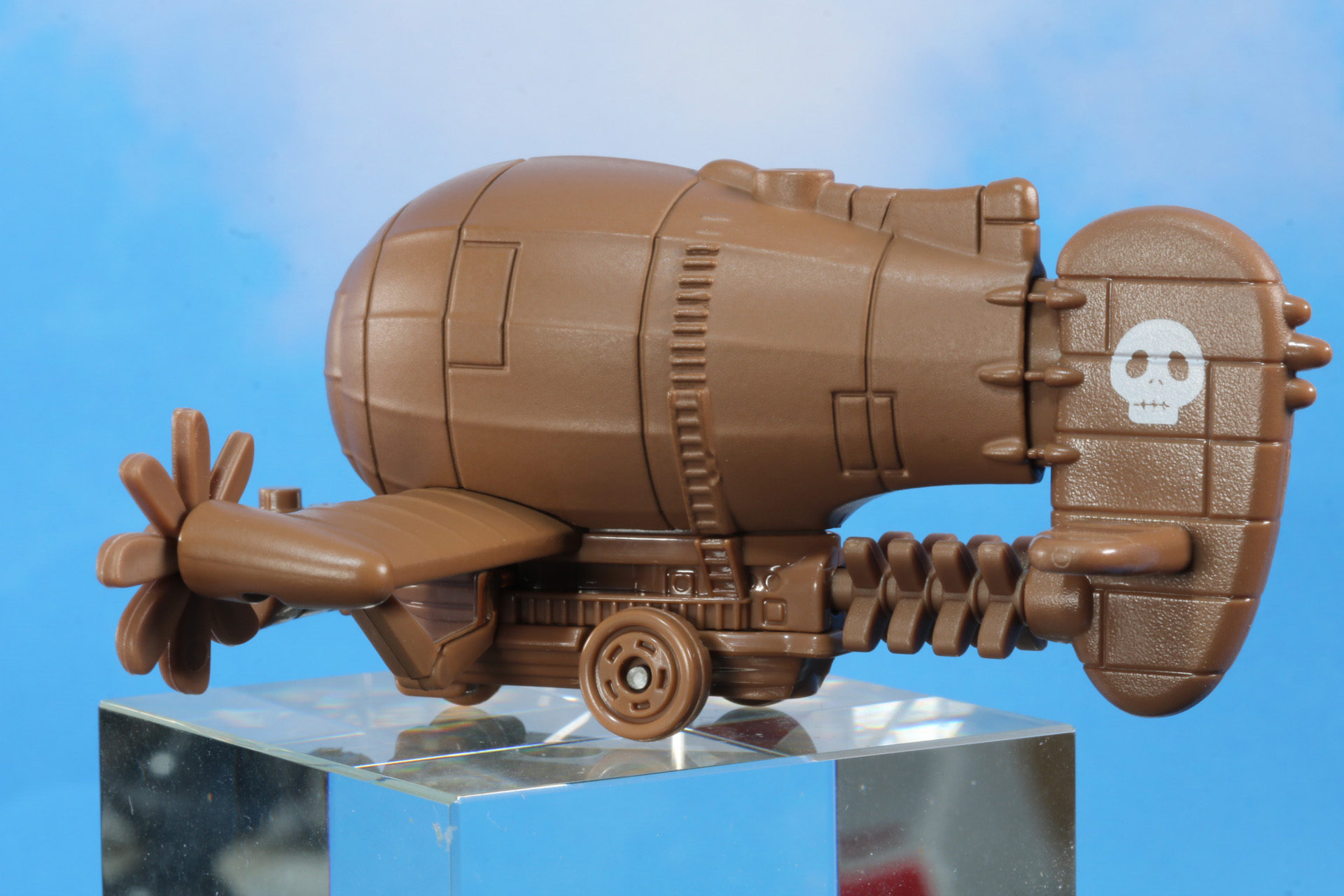 メインローターを回しながら、地上を後にする