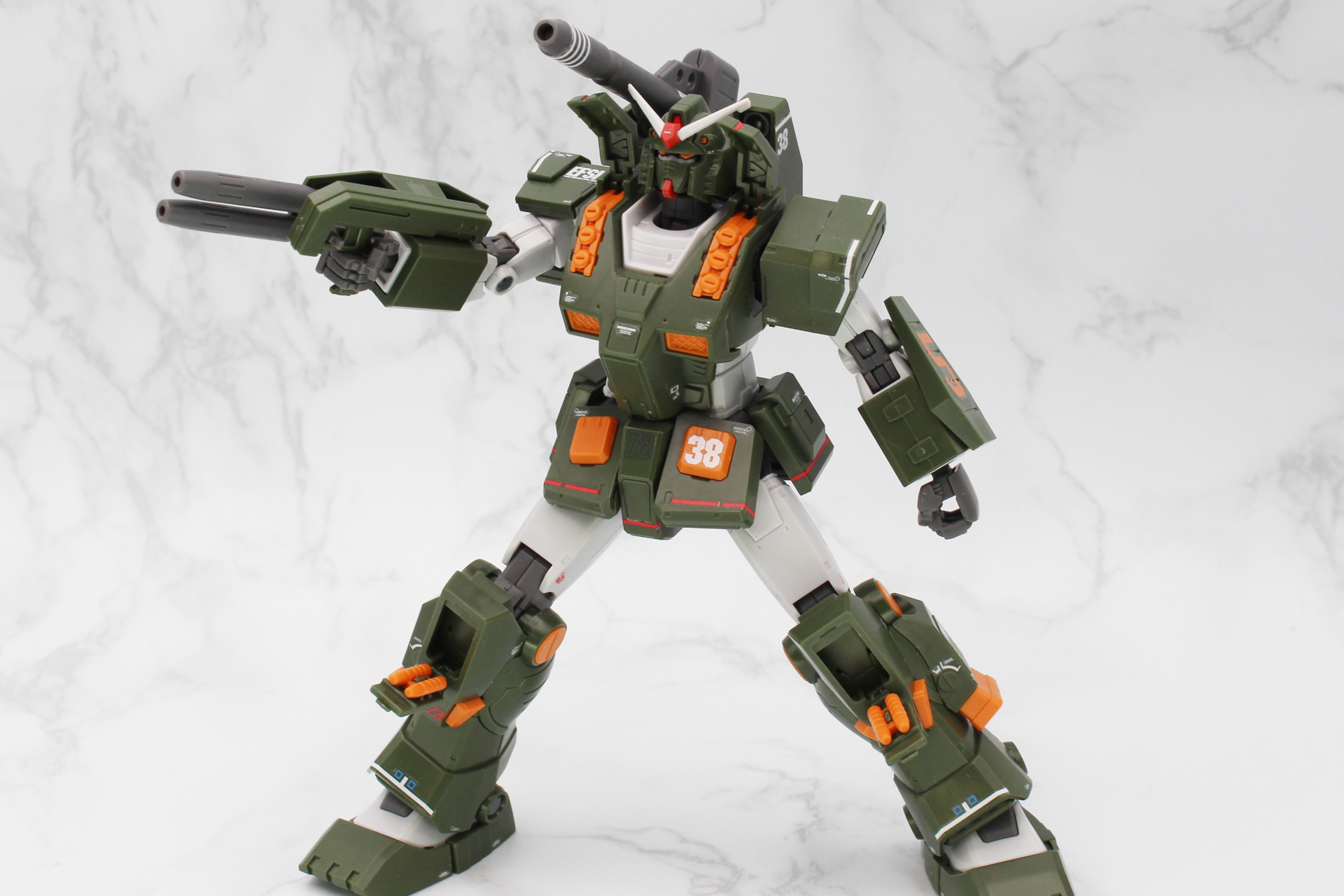 「HG 1/144 フルアーマーガンダム」。2月16日発売（1次予約分）。価格は3,300円（税込）。プレミアムバンダイ販売商品