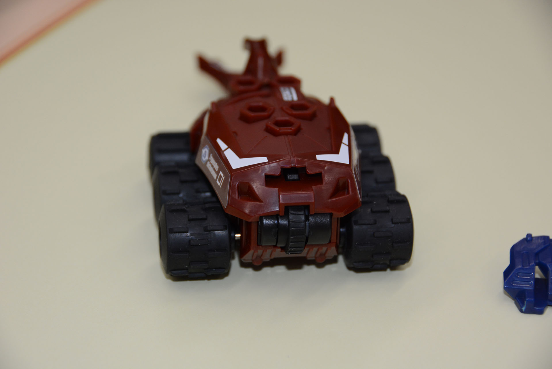 リアパーツは後部のジョイントでがっちり保持される