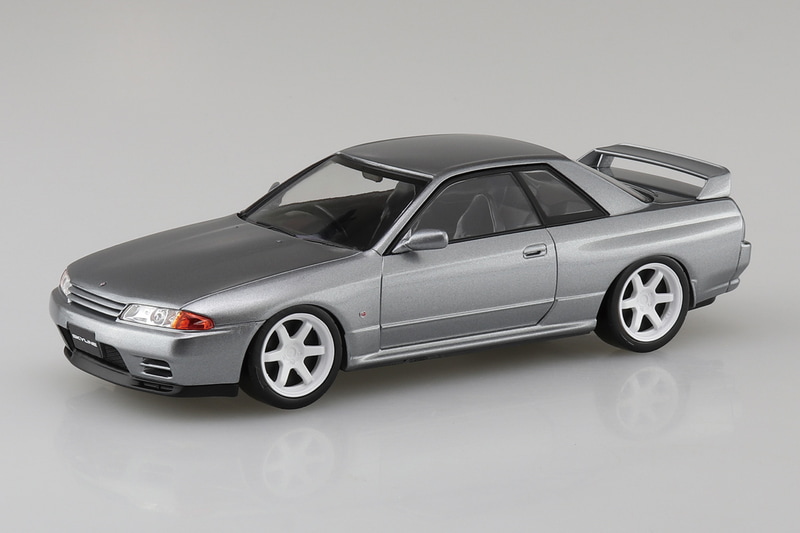 ニッサン R32スカイラインGT-R カスタムホイール（スパークシルバー）
