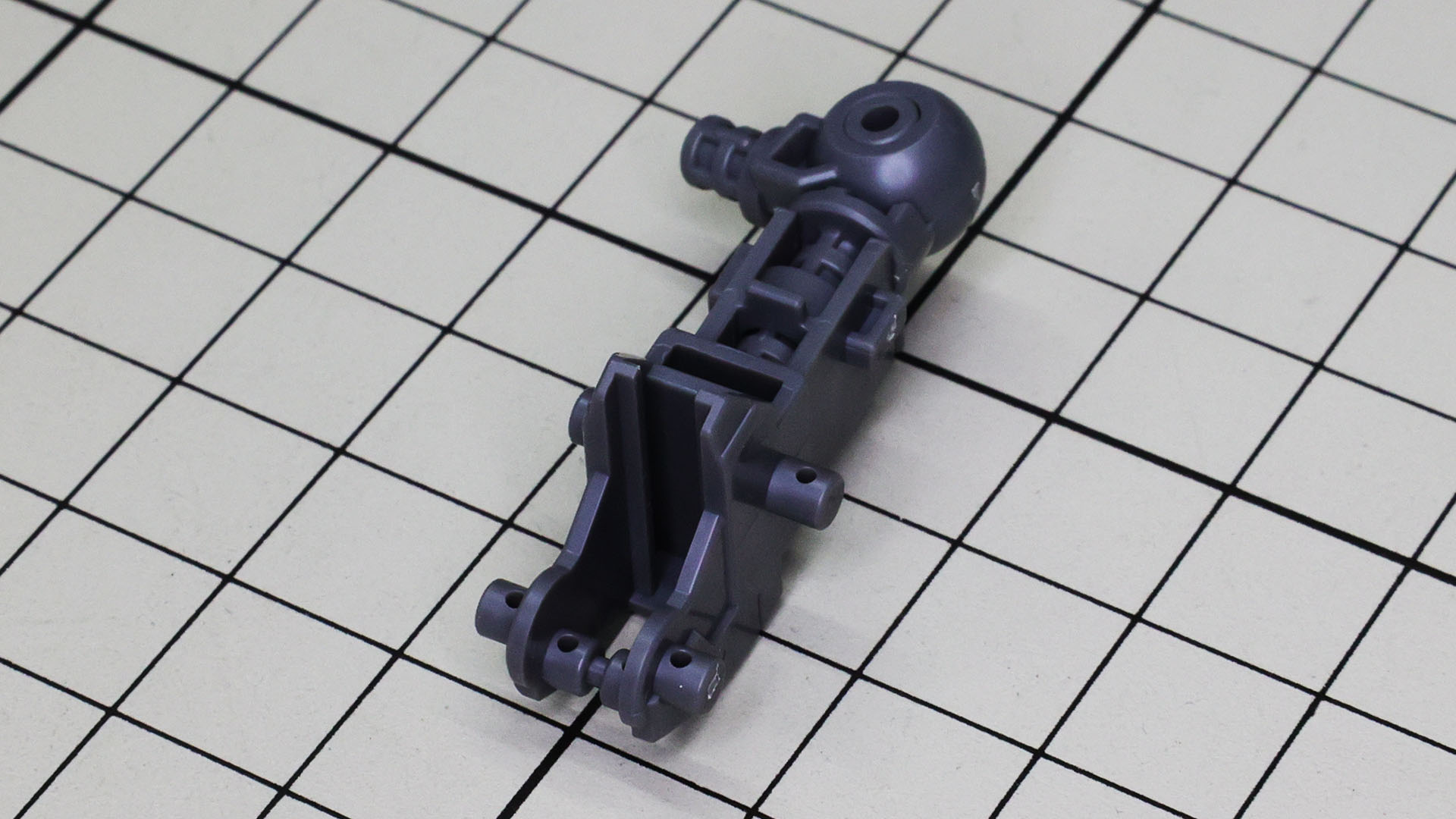 大腿部のシェルユニットはシールを貼りこみます