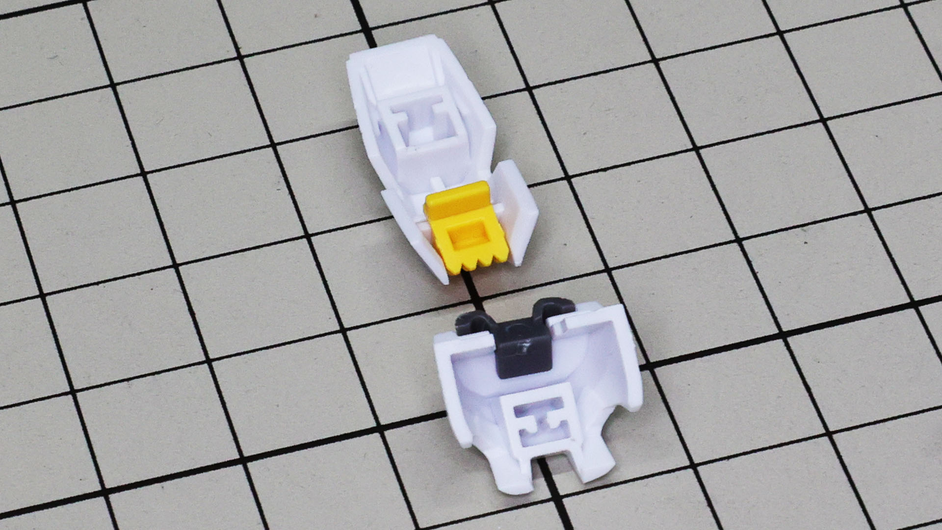 ルブリスやエアリアルに似たバランスをもつ脚部が完成