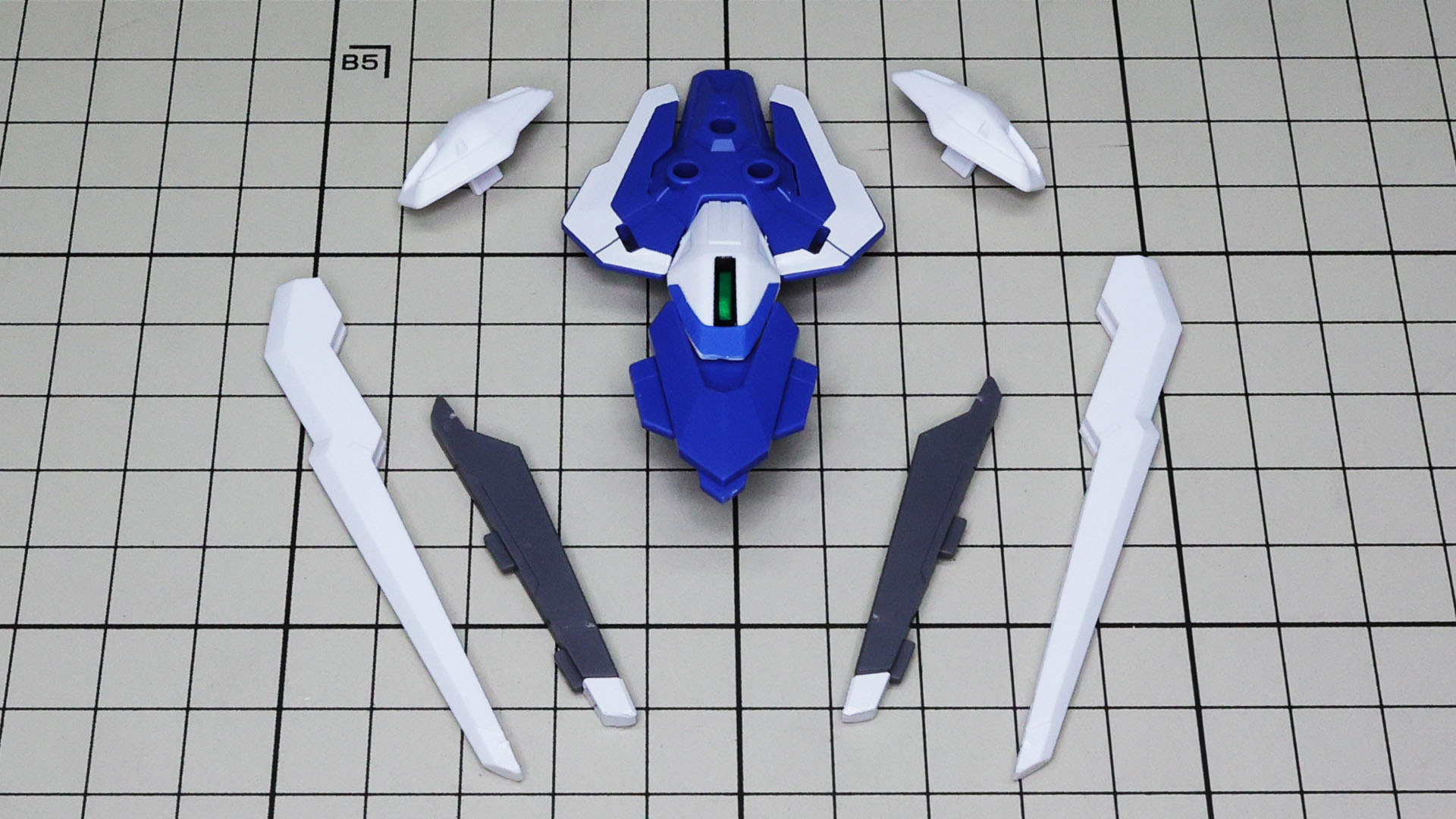 シールド基部にガンビットを組付けていけば……
