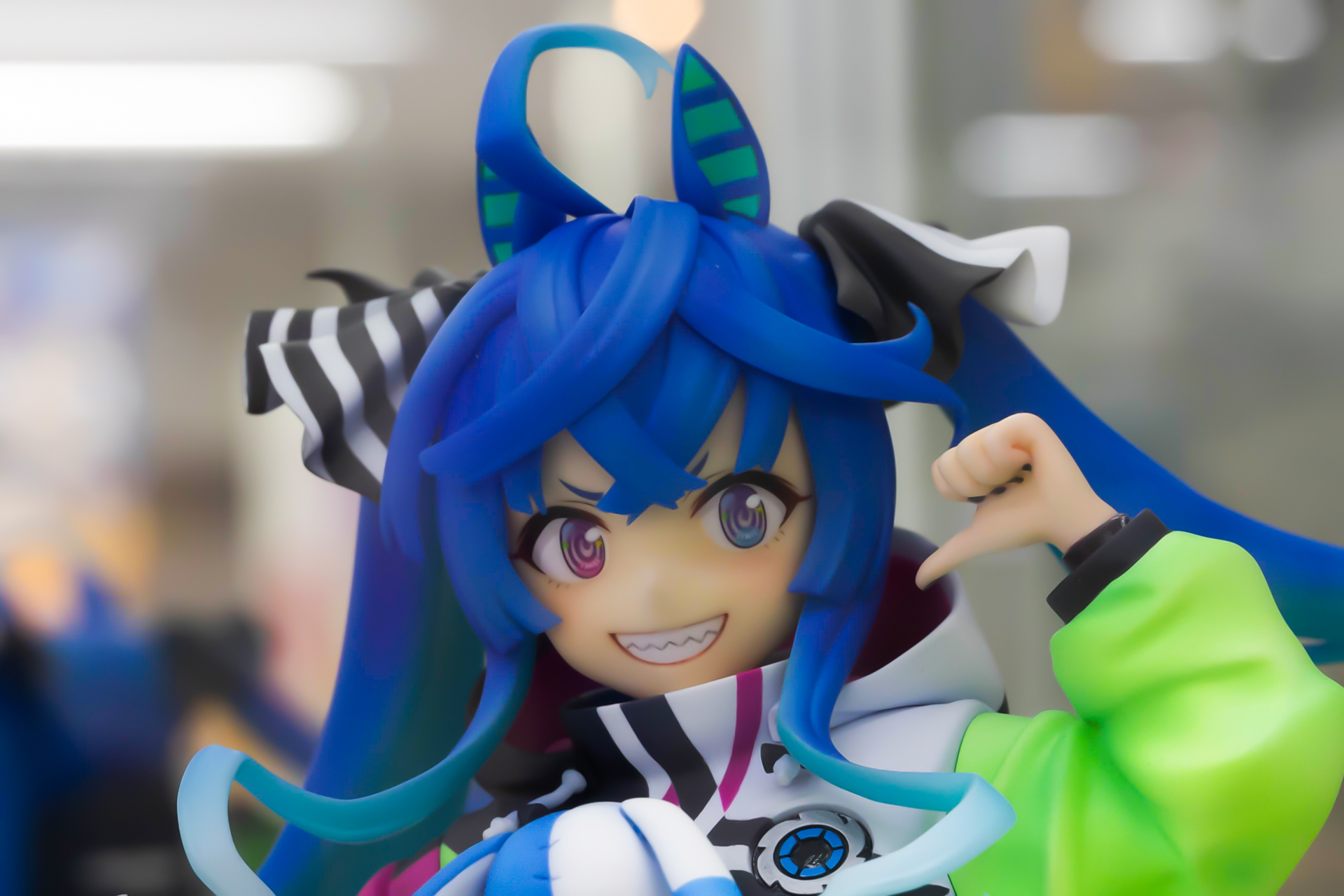 オッドアイの瞳の色も細かく塗り分けられている