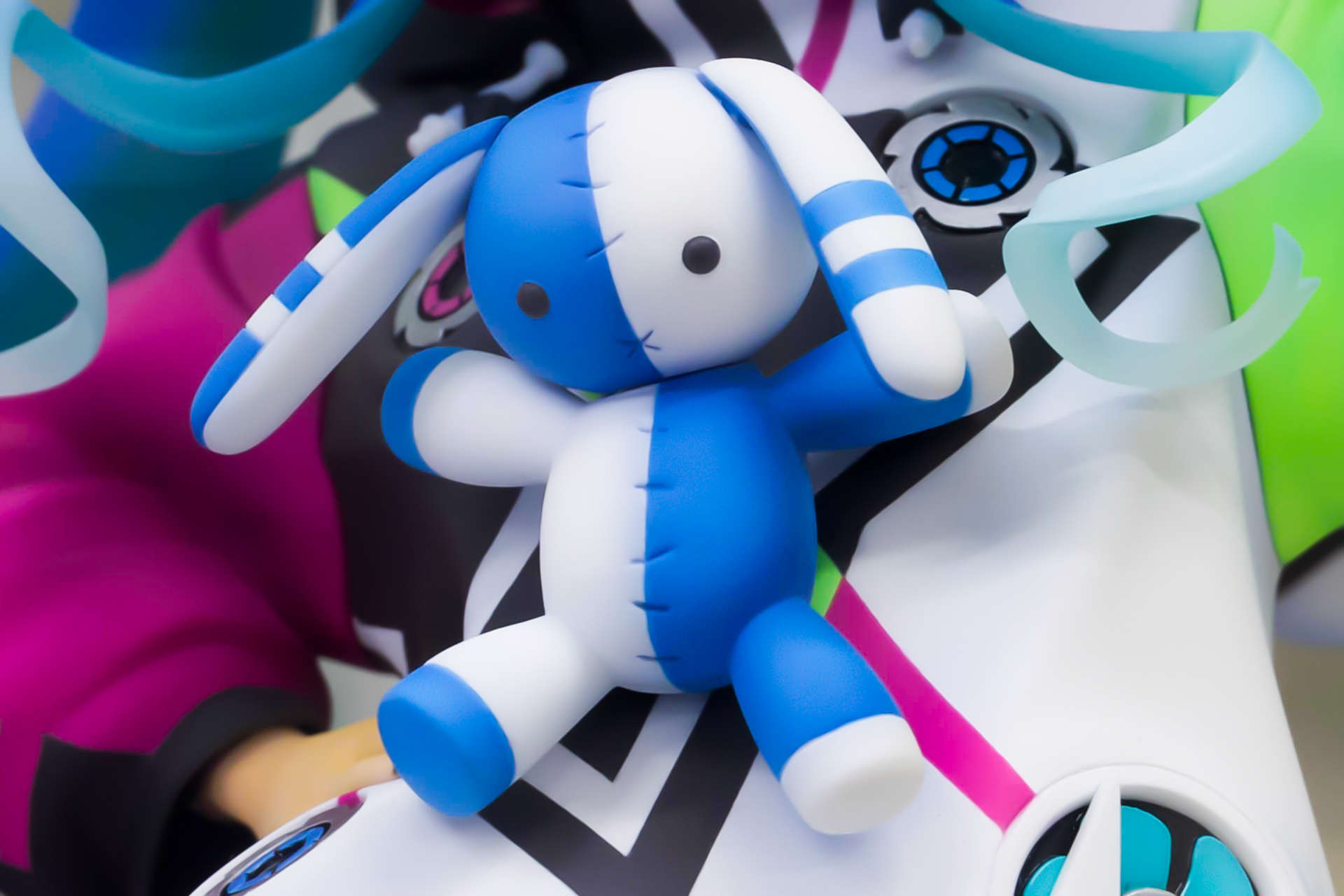 ツインターボの勝負服には欠かせない、ウサギのぬいぐるみもばっちり付けられている