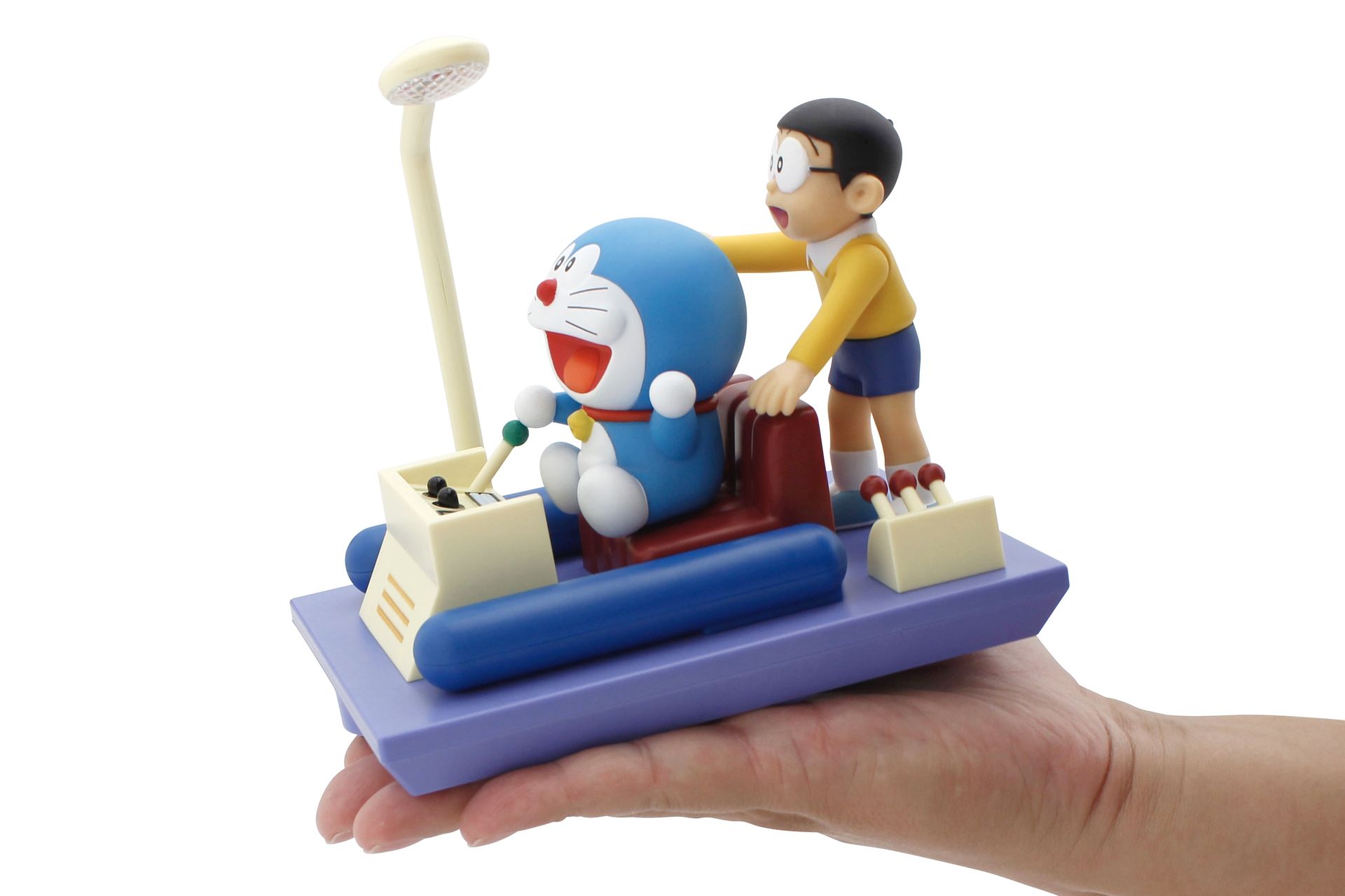 全体のフォルムは、フィギュアとのバランスを大切に造形されている