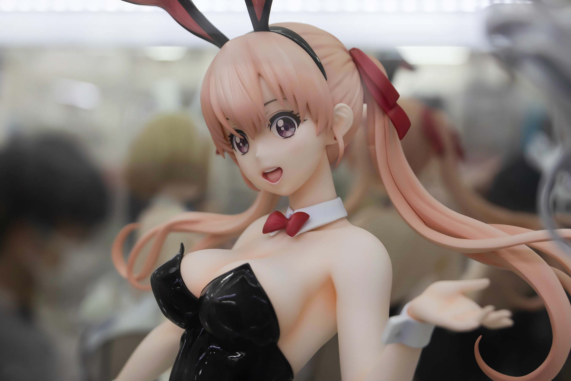 バニー姿ということもあり、ボディラインがかなり強調されている