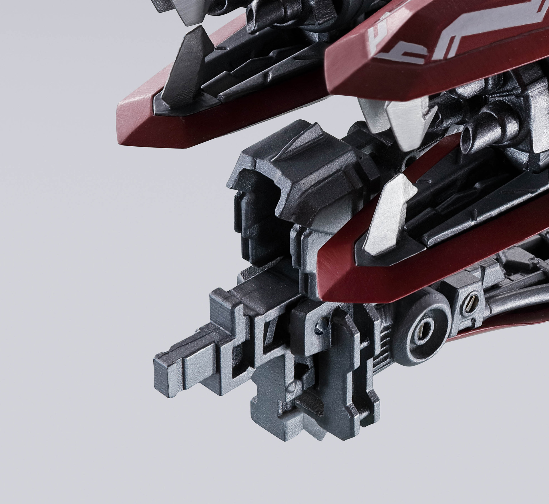 素体への接続口は切り替え機構によって、ストライクとアストレイに柔軟に対応