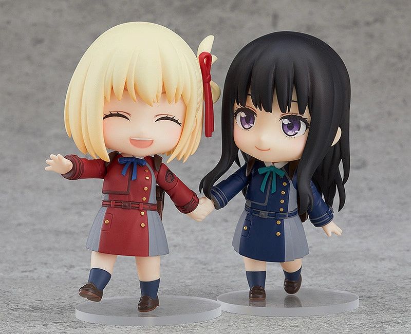 別売りの「ねんどろいど 井ノ上たきな」と手を繋げる「手繋ぎパーツ」が付属