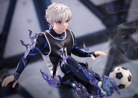 【新品未開封】完全受注生産品ブルーロック　凪 誠士郎　1/7スケール　フィギュア ブルーロック」より強化指定選手の1人「凪 誠士郎」がフィギュア化