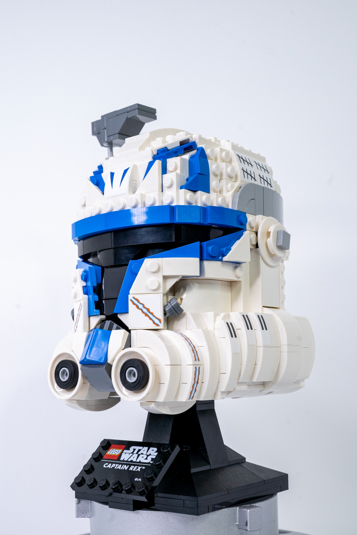 ところどころプリントパーツはあるが、顔周りの青いラインとか、どんな感じで組んでいるのかワクワクする！