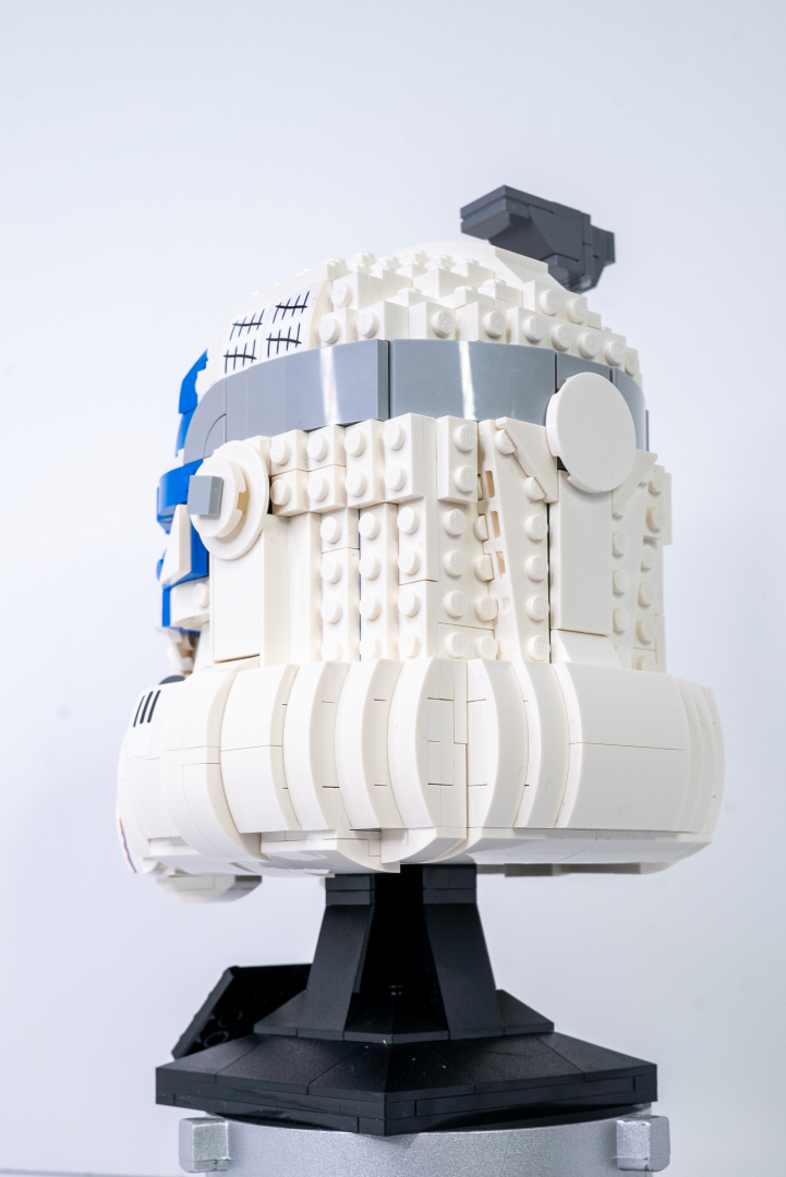 ところどころプリントパーツはあるが、顔周りの青いラインとか、どんな感じで組んでいるのかワクワクする！