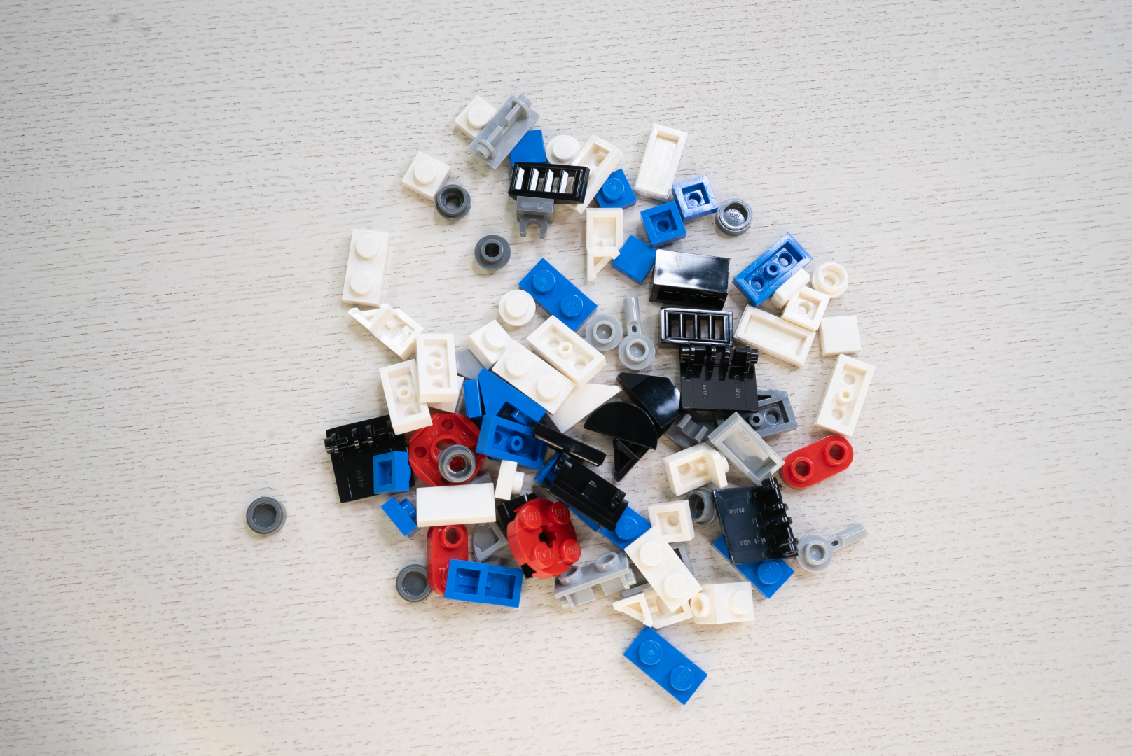 袋3は1つ。これまでとは異なり、かなり細かいパーツが増えている