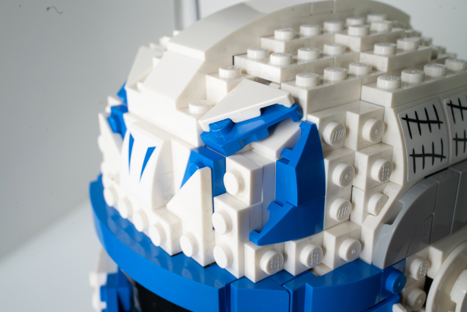 タイルやウエッジなどを複雑に組み合わせてマーキングを再現。一つ一つのパーツ形状が活かされていて、製品デザインをした人の技術力に脱帽する