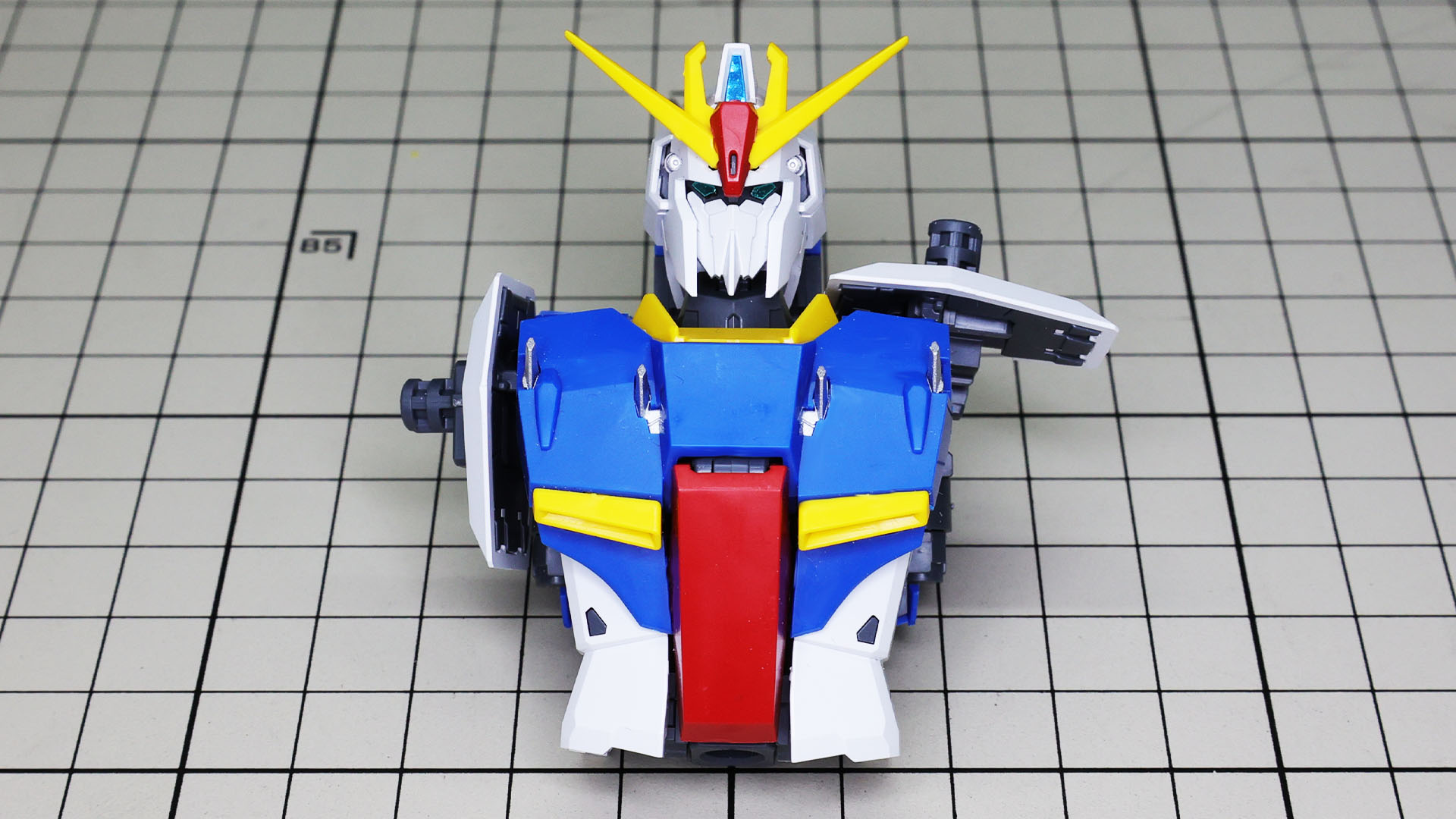 肩関節も結構動きます。腕部本体を取り付けたらどこまでいけるか楽しみです