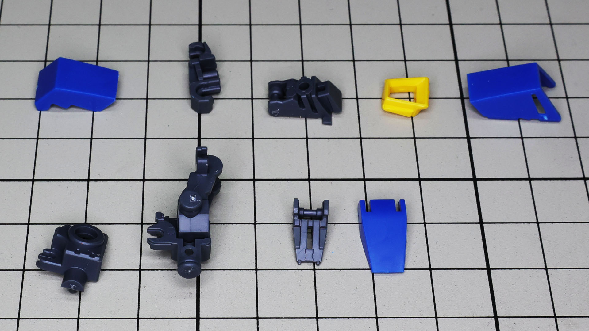 上段が上部バーニア、下段が肩本体となります