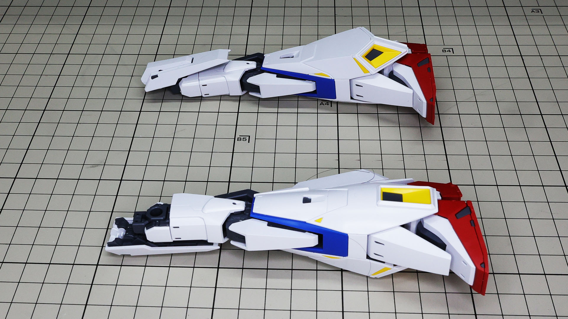 では、脚部の変形プロセスを見ていきましょう