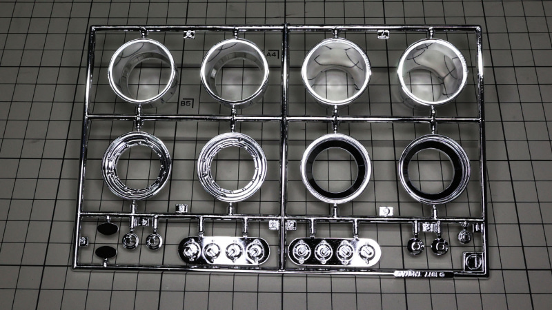 ホイールはメッキ処理されています