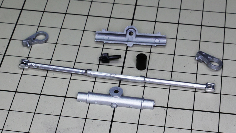 ステアリングギアボックスは実際にギアを組み込んで左右にステアさせることができます