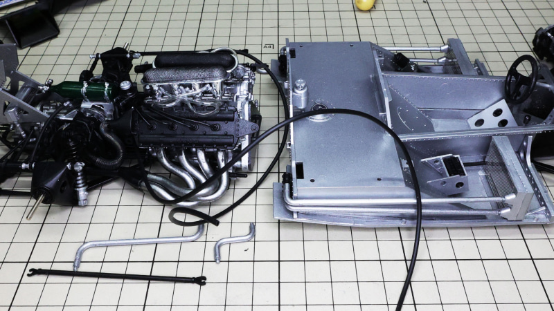 ラジエーターのパイプ、アームでも接続します