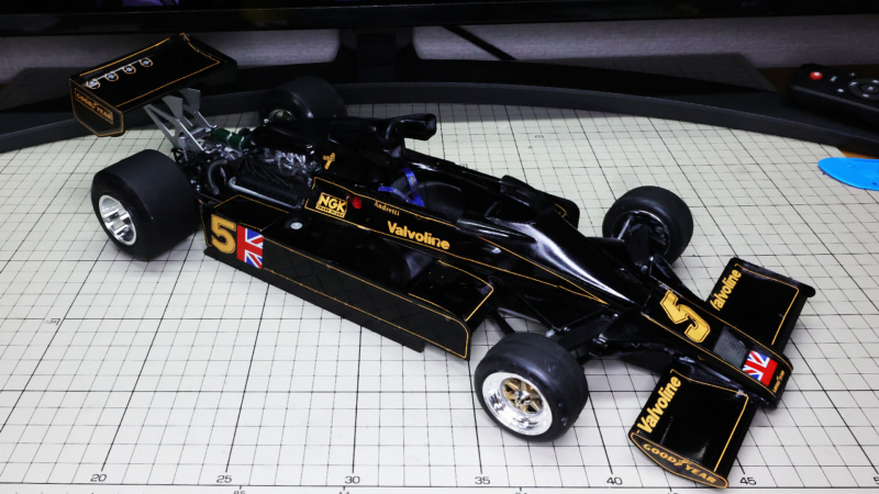 これぞタミヤのビッグスケール！全長381mm､全幅171mmの完成体は存在感がすごいです