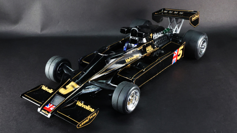 リヤセクションがメカむき出しなのがあらためてすごいですね