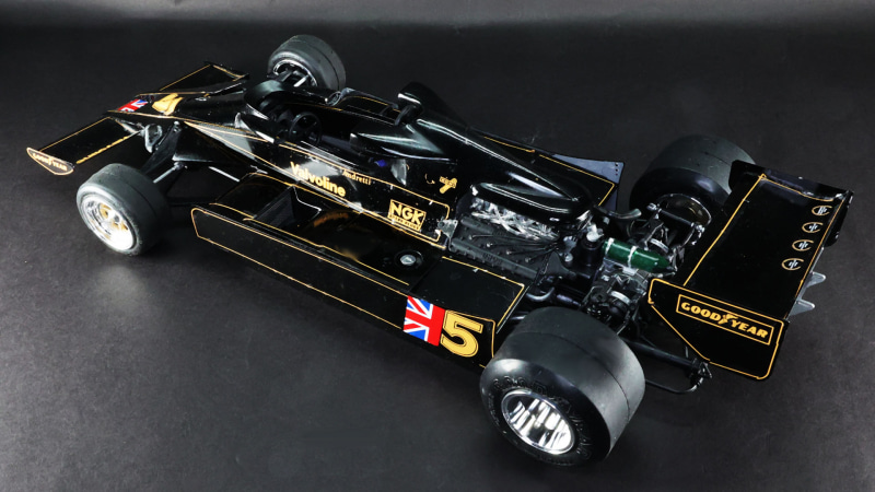 リヤセクションがメカむき出しなのがあらためてすごいですね