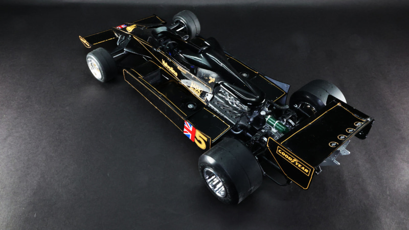 リヤタイヤが太い！