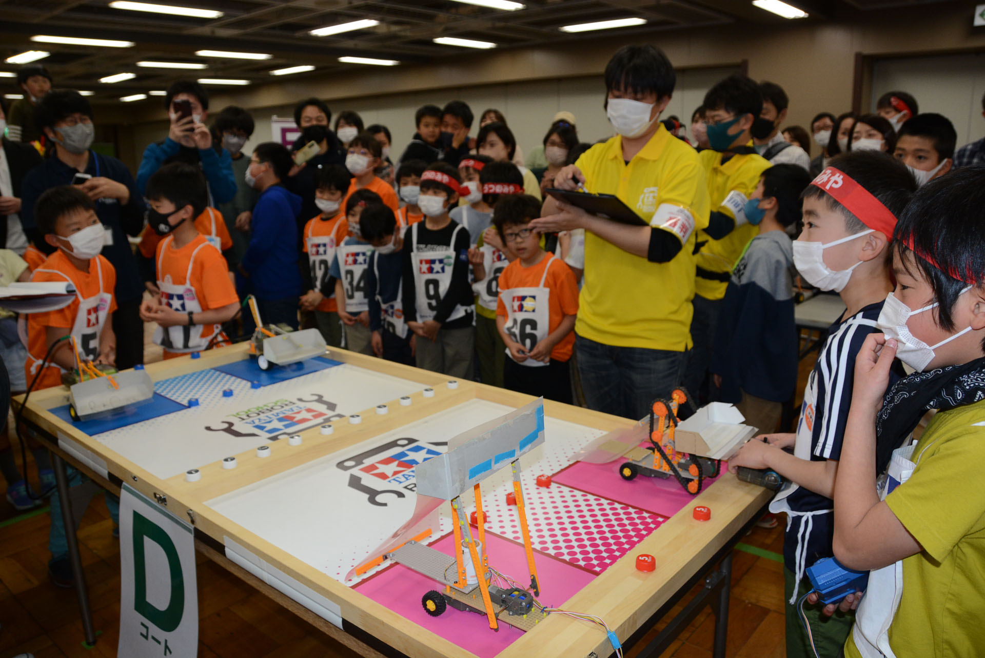 奥が門前仲町1チーム、手前が宇都宮3チーム