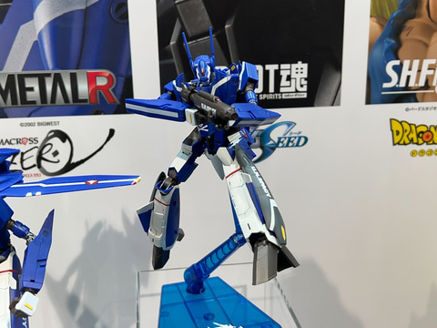 マクロスゼロ」よりバルキリー「VF-0S フェニックス」可動フィギュア