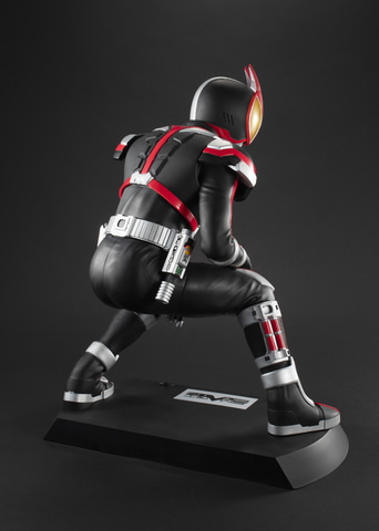 フィギュア「Ultimate Article 仮面ライダーファイズ」再販分が4月7日