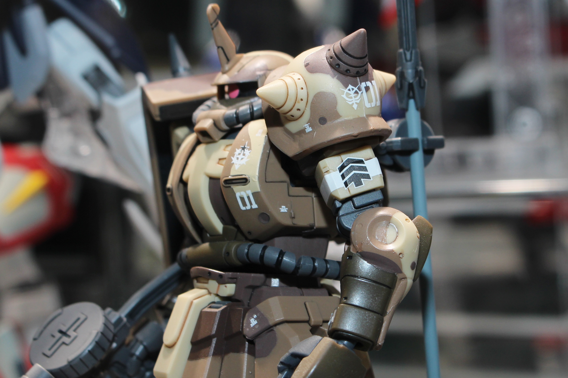 ガンダムベース東京には、サザンクロス隊のキットを使ったジオラマも展示されていた