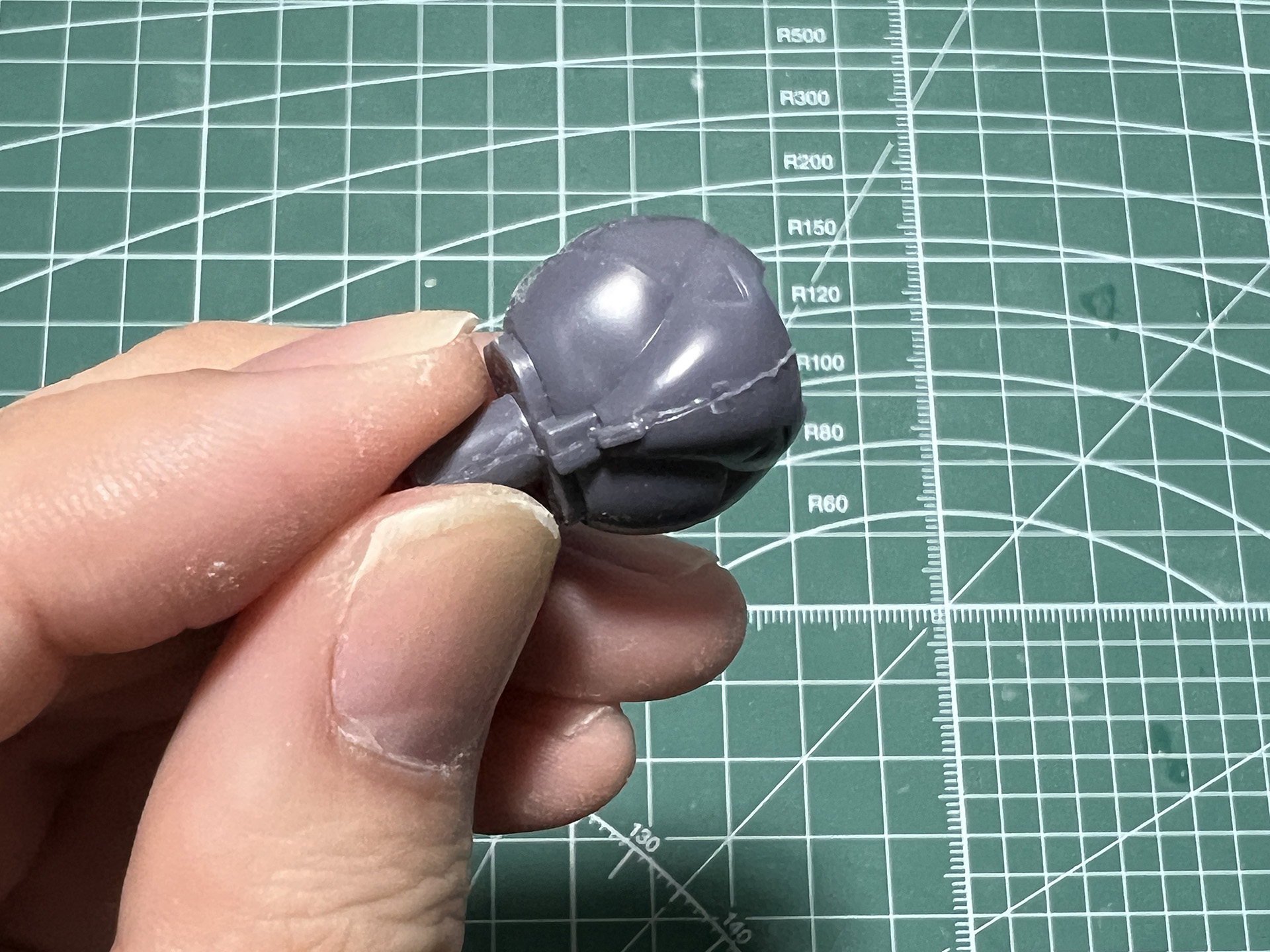 股関節部分の合わせ目消し