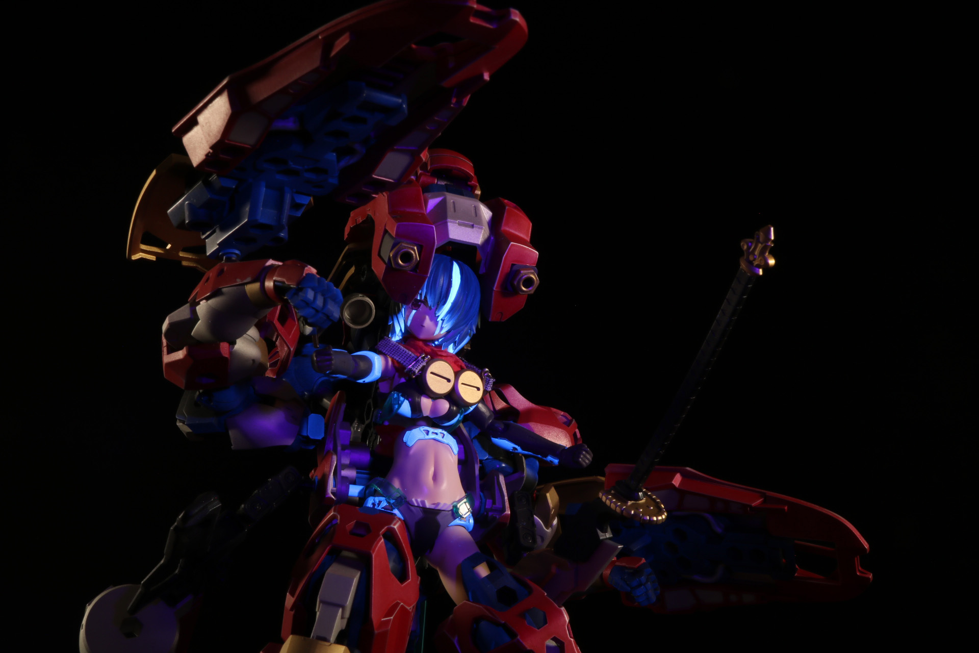 「フレズヴェルク Bikini Armor Ver.」単体にブラックライトを当てた状態