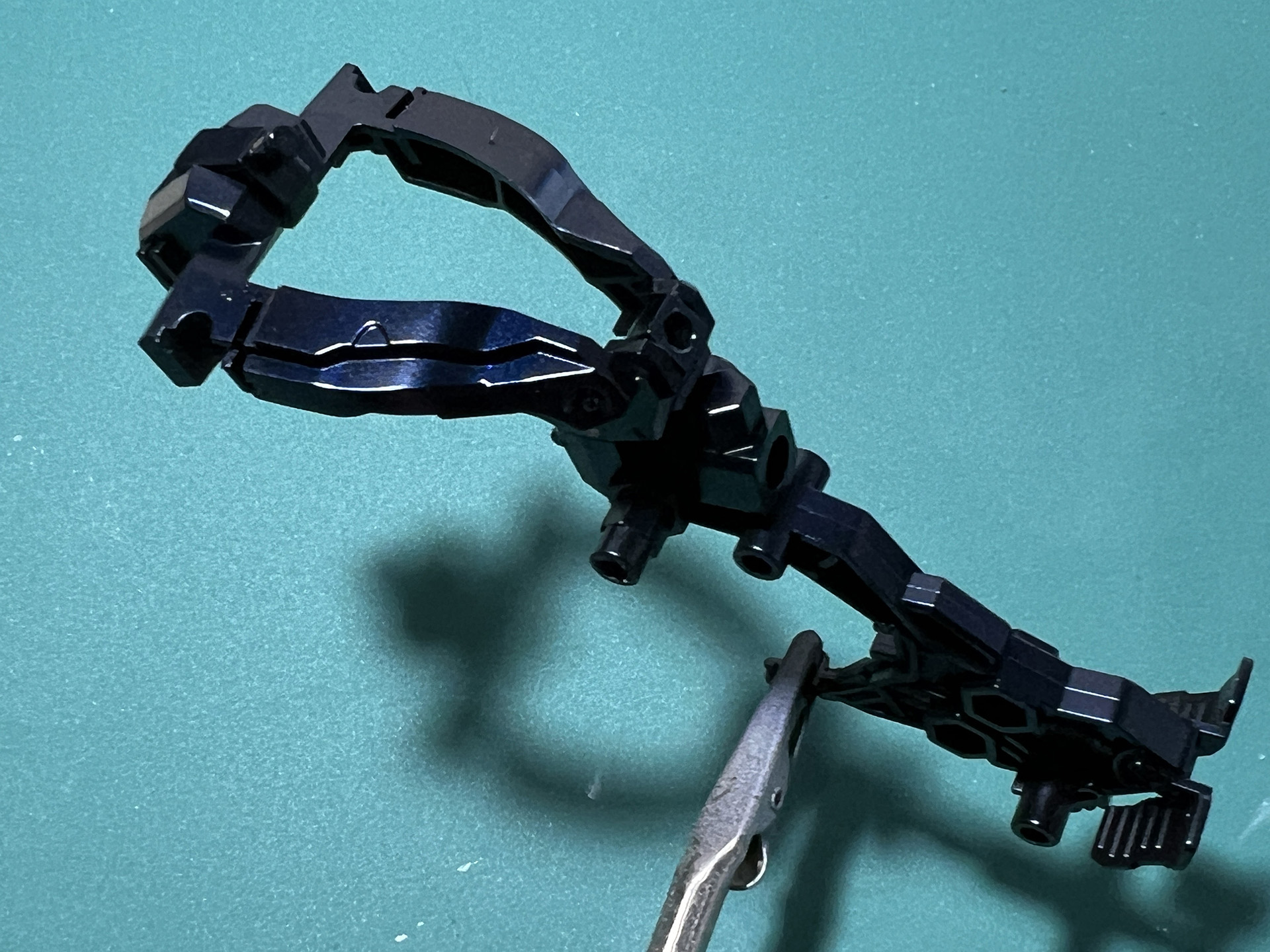 パイプなどは改めて「サーフェイサー エヴォ シルバー」で筆塗